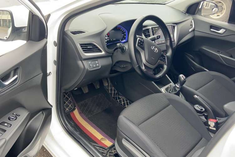 Used Hyundai Verna (new generation) 2020 1.4L Manual GLS Cool Edition Interior 2
