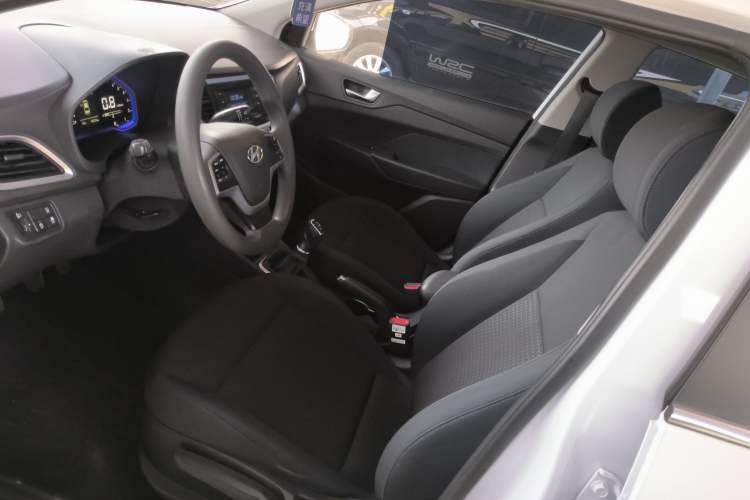 Used Hyundai Verna (new generation) 2020 1.4L Manual GLS Cool Edition Interior 2