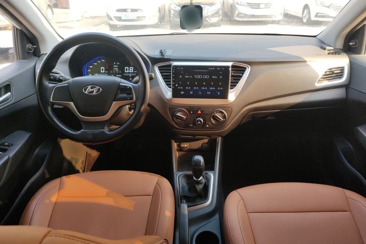 Used Hyundai Verna (new generation) 2020 1.4L Manual GS Youth Edition Interior 2