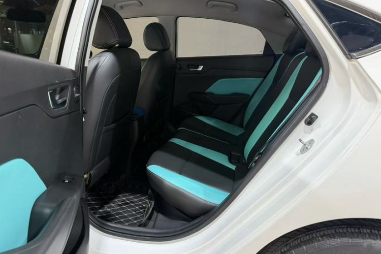 Used Hyundai Verna (new generation) 2020 1.4L CVT GLS Cool Edition Interior 3