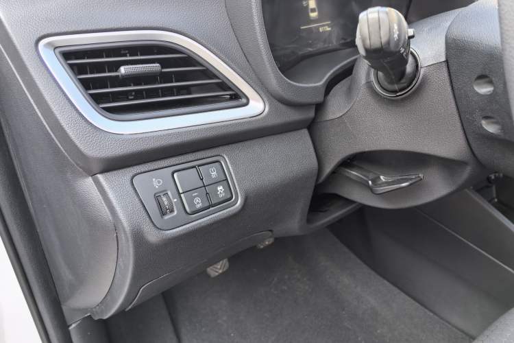 Used Hyundai Verna (new generation) 2020 1.4L Manual GLS Cool Edition Interior 3