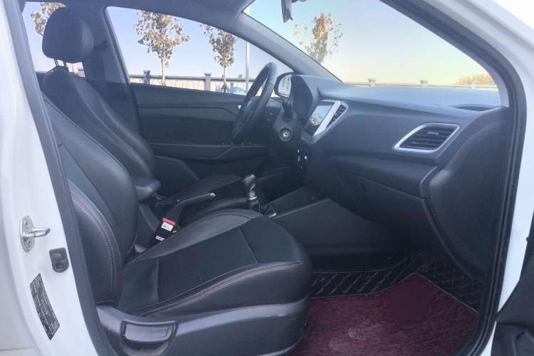 Used Hyundai Verna (new generation) 2020 1.4L Manual GLS Cool Edition Interior 3