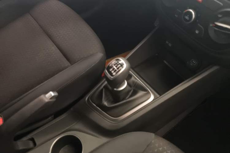 Used Hyundai Verna (new generation) 2020 1.4L Manual GLS Cool Edition Interior 5