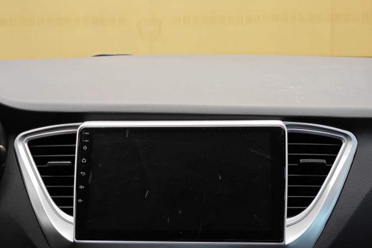 Used Hyundai Verna (new generation) 2020 1.4L CVT GLS Cool Edition Interior 6