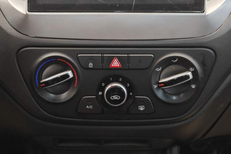 Used Hyundai Verna (new generation) 2020 1.4L CVT GLS Cool Edition Interior 7