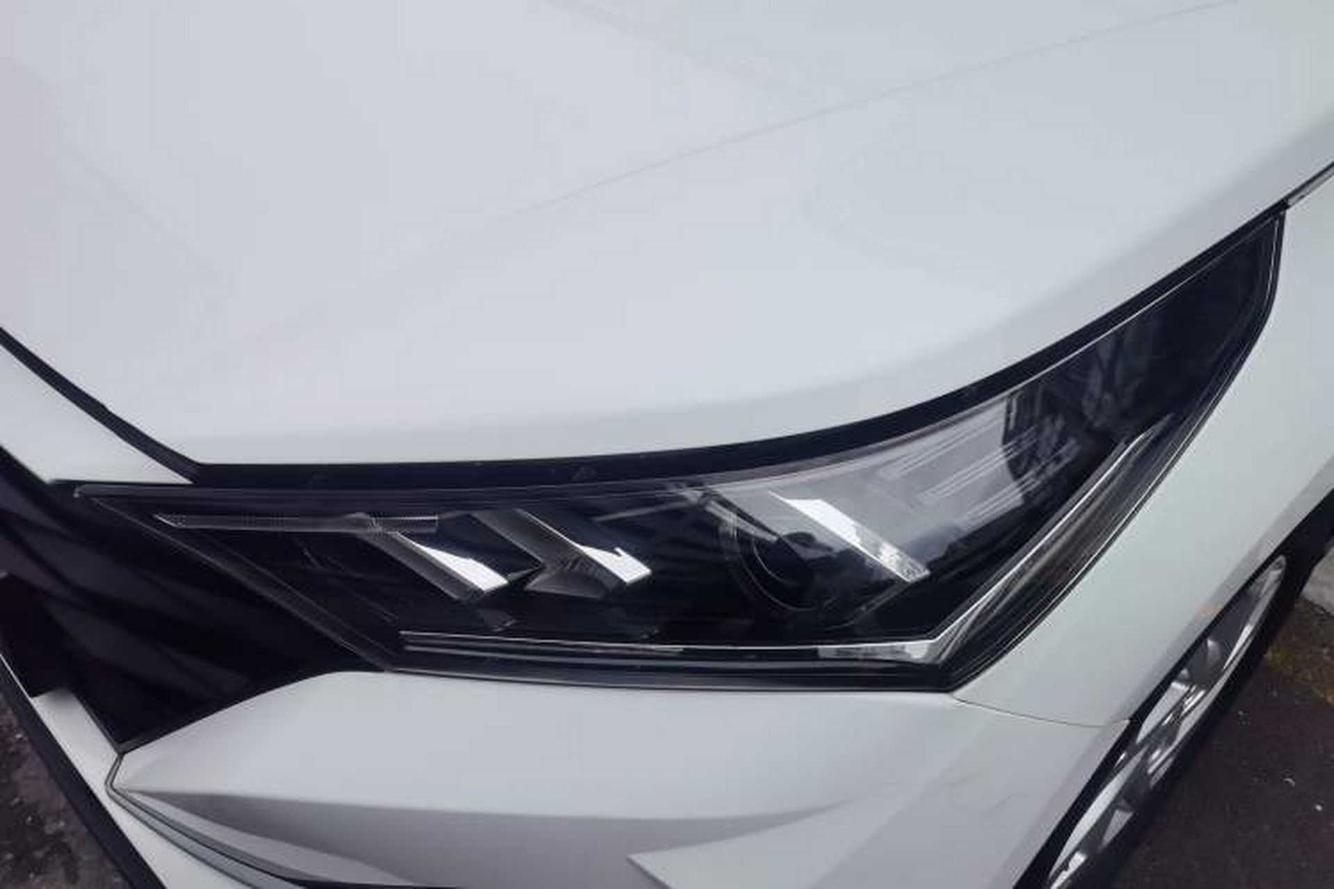 Used Hyundai Verna (new generation) 2020 1.4L CVT GLS Cool Edition Left Front Headlight