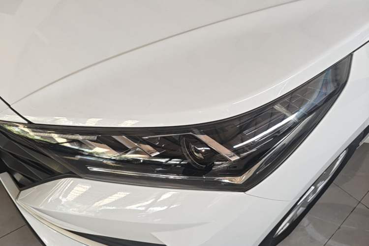 Used Hyundai Verna (new generation) 2020 1.4L Manual GLS Cool Edition Left Front Headlight