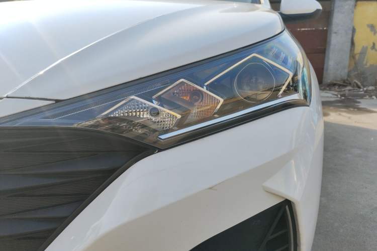 Used Hyundai Verna (new generation) 2020 1.4L Manual GS Youth Edition Left Front Headlight