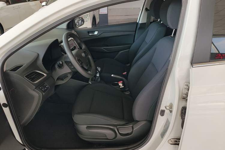 Used Hyundai Verna (new generation) 2020 1.4L Manual GLS Cool Edition Left Front Seat