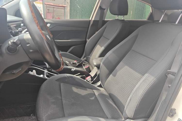 Used Hyundai Verna (new generation) 2020 1.4L CVT GLS Cool Edition Left Front Seat