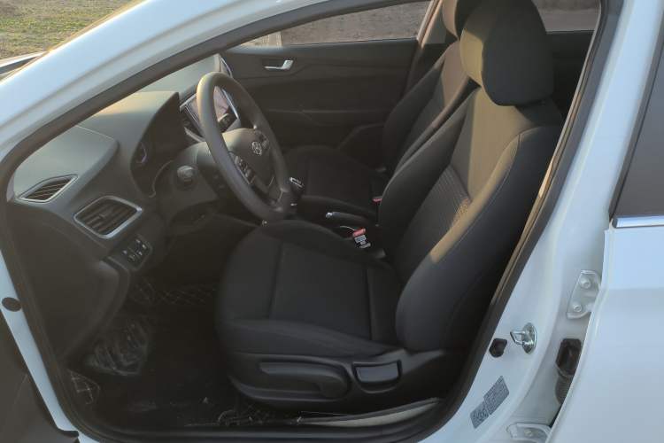 Used Hyundai Verna (new generation) 2020 1.4L Manual GLS Cool Edition Left Front Seat