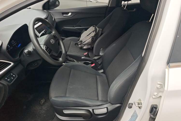 Used Hyundai Verna (new generation) 2020 1.4L CVT GLS Cool Edition Left Front Seat