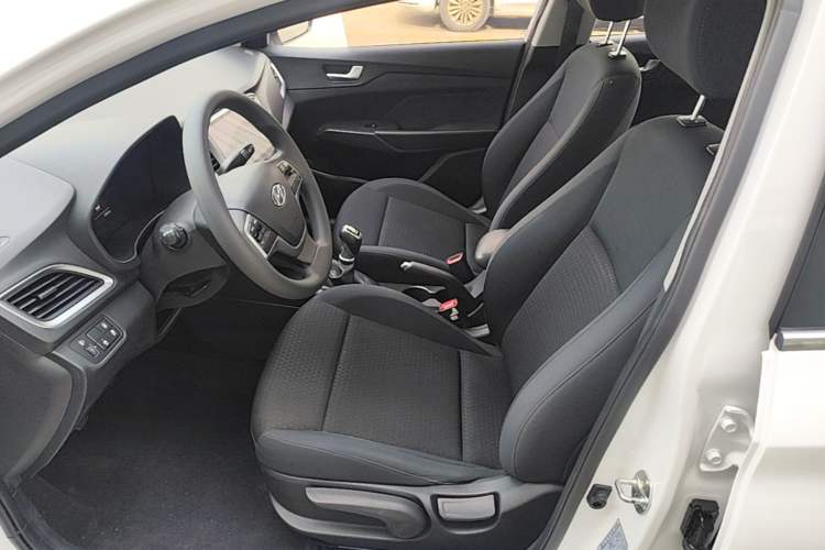 Used Hyundai Verna (new generation) 2020 1.4L Manual GLS Cool Edition Left Front Seat