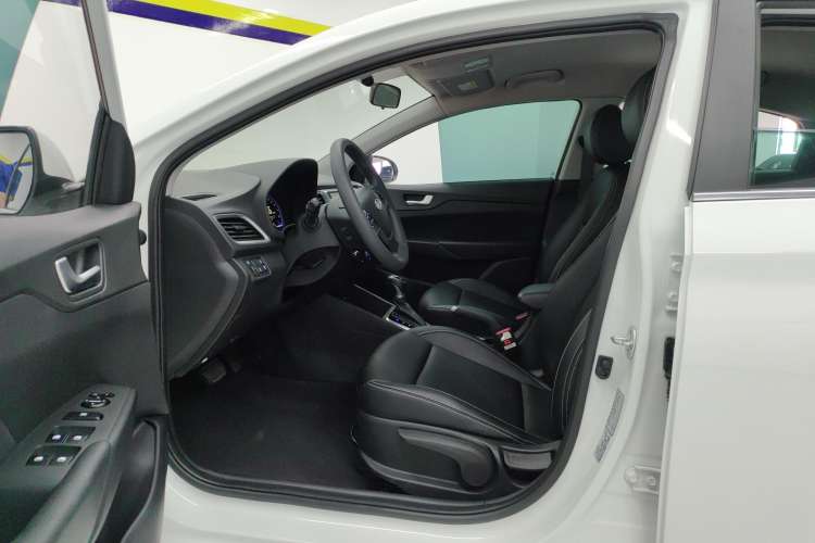 Used Hyundai Verna (new generation) 2020 1.4L CVT GLS Cool Edition Left Front Seat