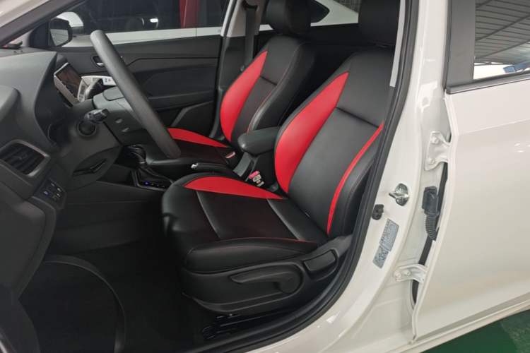 Used Hyundai Verna (new generation) 2020 1.4L CVT GLS Cool Edition Left Front Seat
