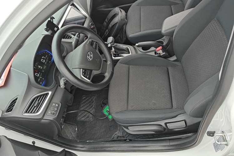 Used Hyundai Verna (new generation) 2020 1.4L CVT GLS Cool Edition Left Front Seat