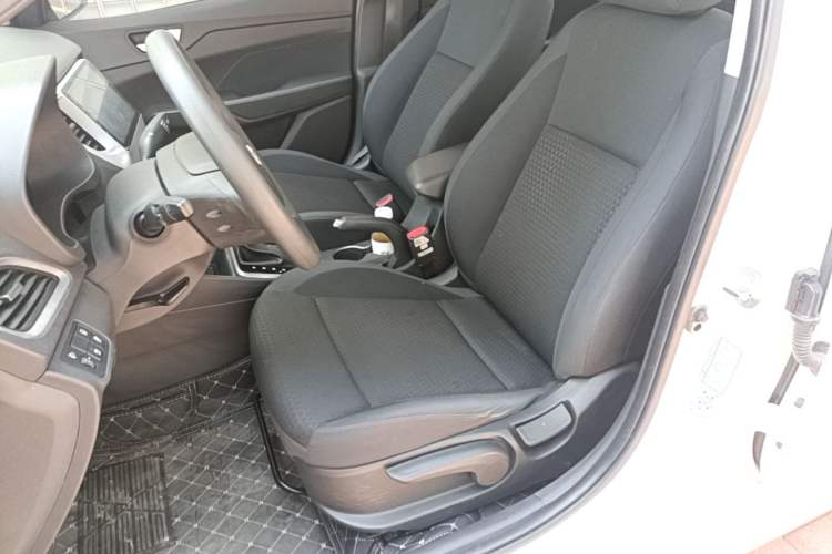Used Hyundai Verna (new generation) 2020 1.4L CVT GLS Cool Edition Left Front Seat
