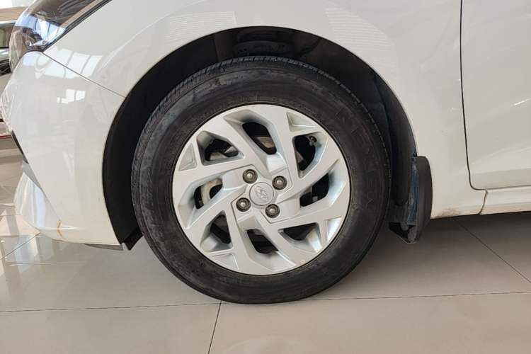 Used Hyundai Verna (new generation) 2020 1.4L Manual GLS Cool Edition Left Front Wheel Hub