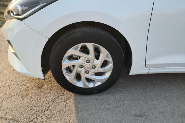 Used Hyundai Verna (new generation) 2020 1.4L Manual GLS Cool Edition Left Front Wheel Hub