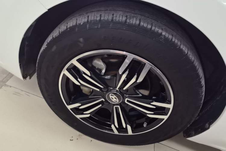Used Hyundai Verna (new generation) 2020 1.4L CVT GLS Cool Edition Left Front Wheel Hub