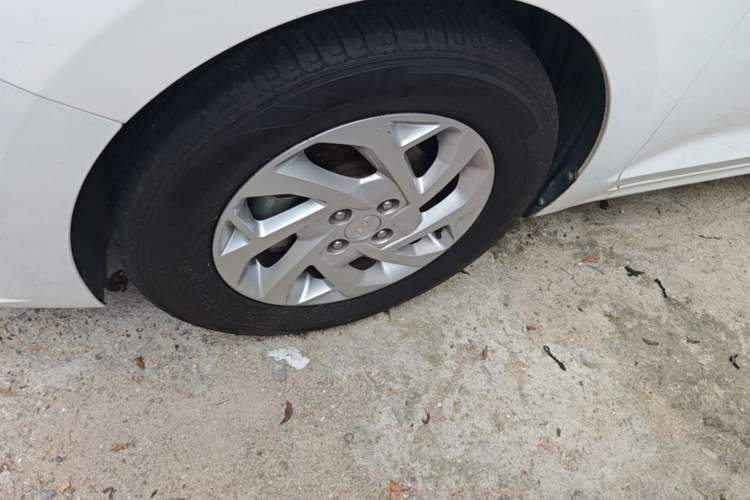 Used Hyundai Verna (new generation) 2020 1.4L CVT GLS Cool Edition Left Front Wheel Hub