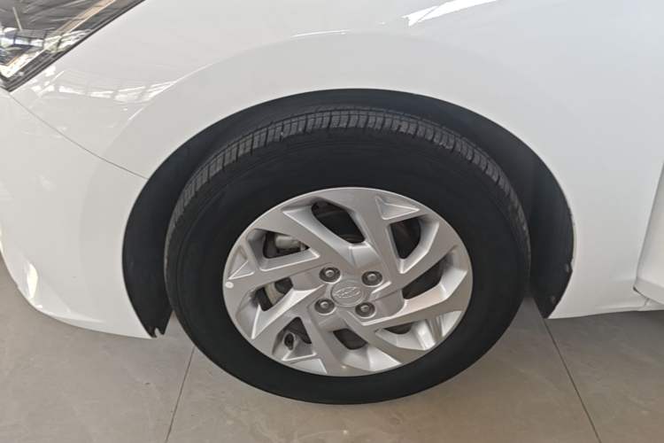 Used Hyundai Verna (new generation) 2020 1.4L Manual GLS Cool Edition Left Front Wheel Hub