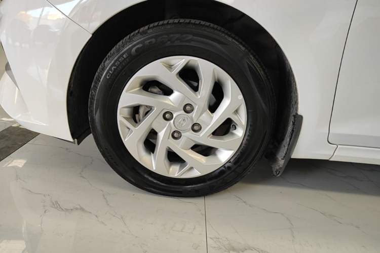 Used Hyundai Verna (new generation) 2020 1.4L Manual GLS Cool Edition Left Front Wheel Hub