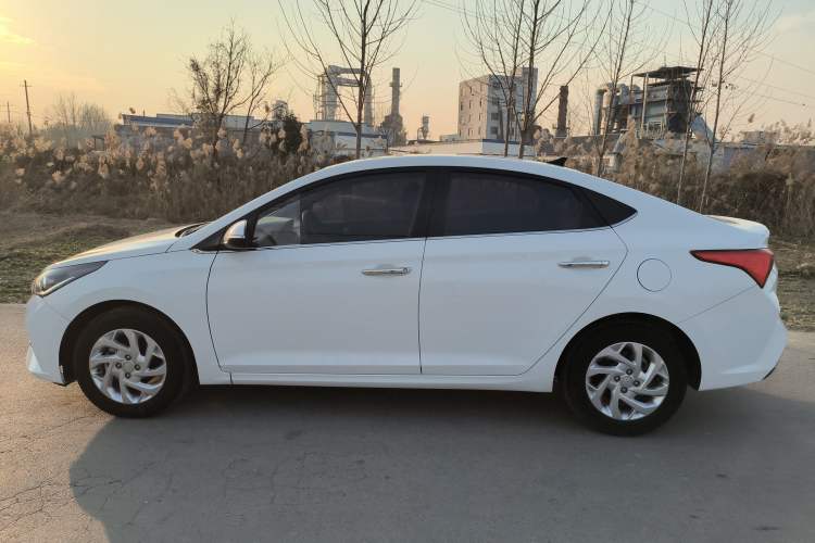 Used Hyundai Verna (new generation) 2020 1.4L Manual GLS Cool Edition Left Side