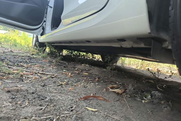 Used Hyundai Verna (new generation) 2020 1.4L CVT GLS Cool Edition Left Side Sill
