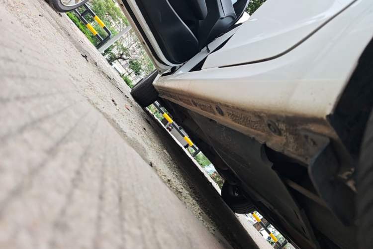 Used Hyundai Verna (new generation) 2020 1.4L CVT GLS Cool Edition Left Side Sill