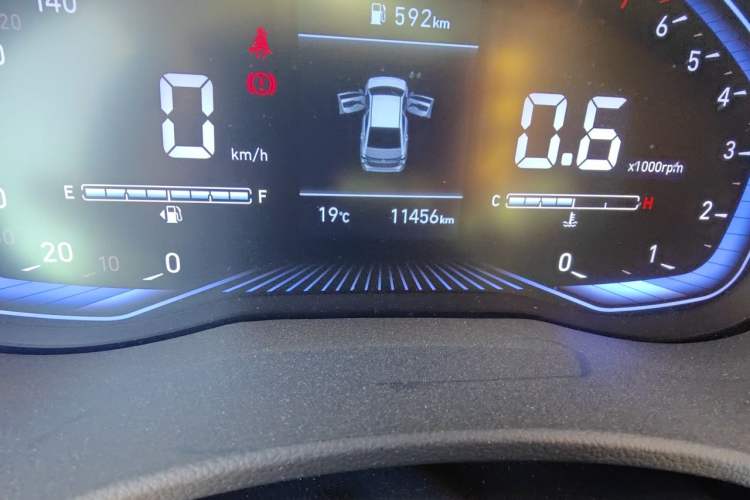 Used Hyundai Verna (new generation) 2020 1.4L Manual GLS Cool Edition Odometer Close Up