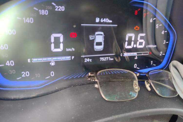 Used Hyundai Verna (new generation) 2020 1.4L Manual GLS Cool Edition Odometer Close Up