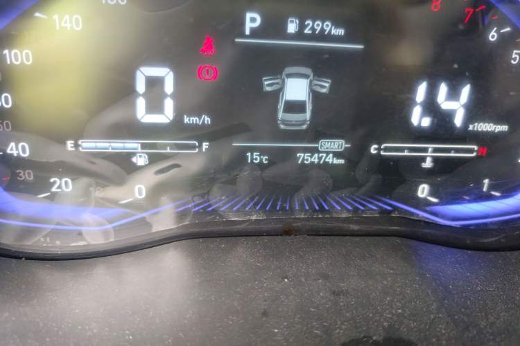 Used Hyundai Verna (new generation) 2020 1.4L CVT GLS Cool Edition Odometer Close Up