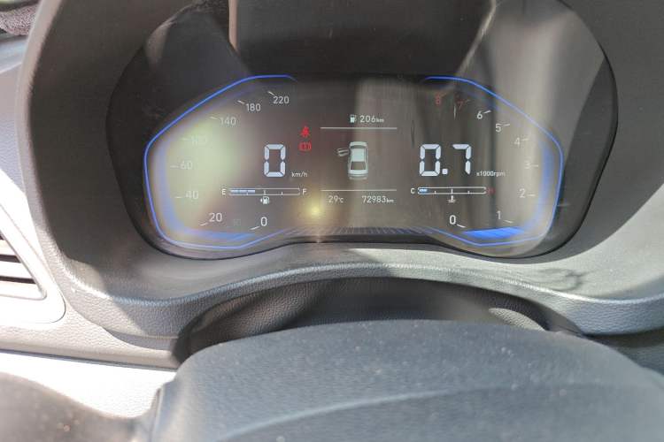 Used Hyundai Verna (new generation) 2020 1.4L Manual GLS Cool Edition Odometer Close Up
