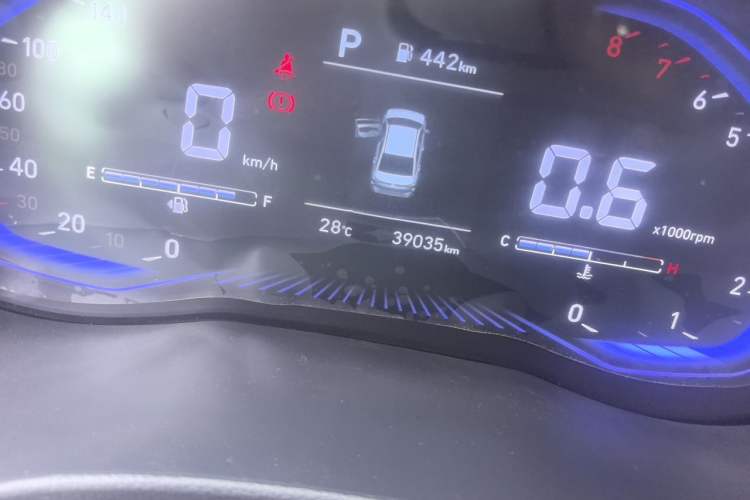 Used Hyundai Verna (new generation) 2020 1.4L CVT GLS Cool Edition Odometer Close Up