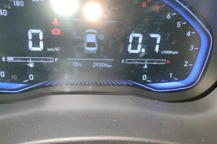 Used Hyundai Verna (new generation) 2020 1.4L Manual GLS Cool Edition Odometer Close Up