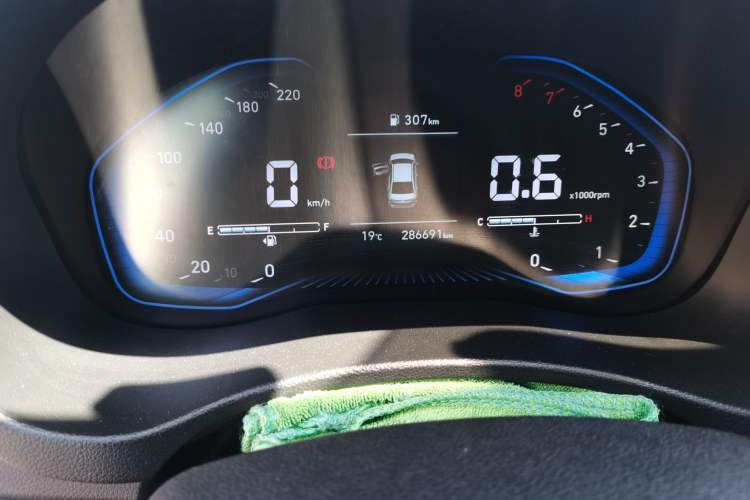 Used Hyundai Verna (new generation) 2020 1.4L Manual GLS Cool Edition Odometer Close Up