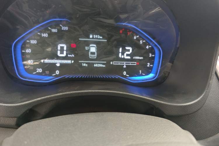 Used Hyundai Verna (new generation) 2020 1.4L Manual GLS Cool Edition Odometer Close Up