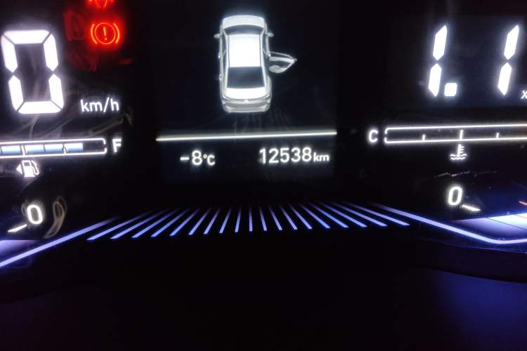 Used Hyundai Verna (new generation) 2020 1.4L Manual GLS Cool Edition Odometer Close Up