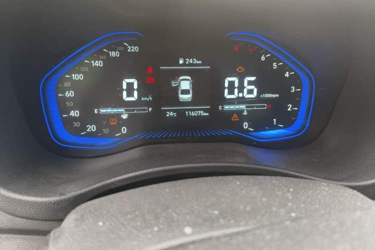 Used Hyundai Verna (new generation) 2020 1.4L Manual GLS Cool Edition Odometer Close Up