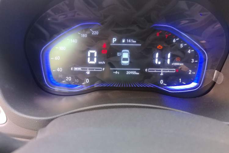 Used Hyundai Verna (new generation) 2020 1.4L CVT GLS Cool Edition Odometer Close Up