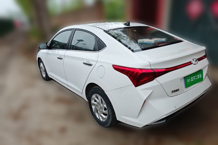 Used Hyundai Verna (new generation) 2020 1.4L CVT GLS Cool Edition Rear Left 45 Deg