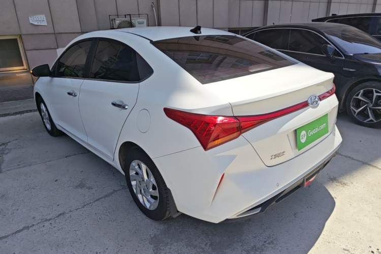 Used Hyundai Verna (new generation) 2020 1.4L Manual GLS Cool Edition Rear Left 45 Deg
