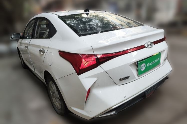 Used Hyundai Verna (new generation) 2020 1.4L CVT GLS Cool Edition Rear Left 45 Deg