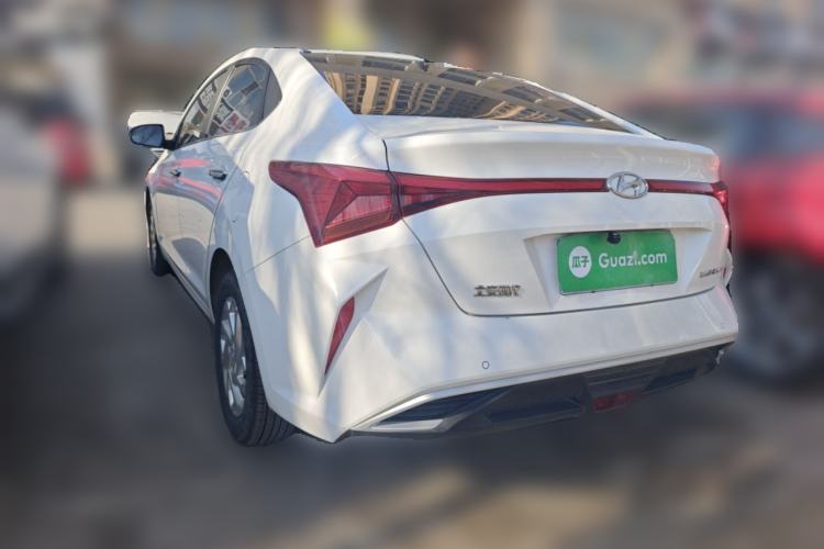Used Hyundai Verna (new generation) 2020 1.4L CVT GLS Cool Edition Rear Left 45 Deg