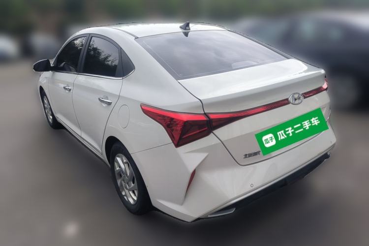 Used Hyundai Verna (new generation) 2020 1.4L CVT GLS Cool Edition Rear Left 45 Deg