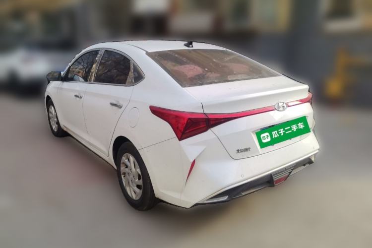 Used Hyundai Verna (new generation) 2020 1.4L CVT GLS Cool Edition Rear Left 45 Deg