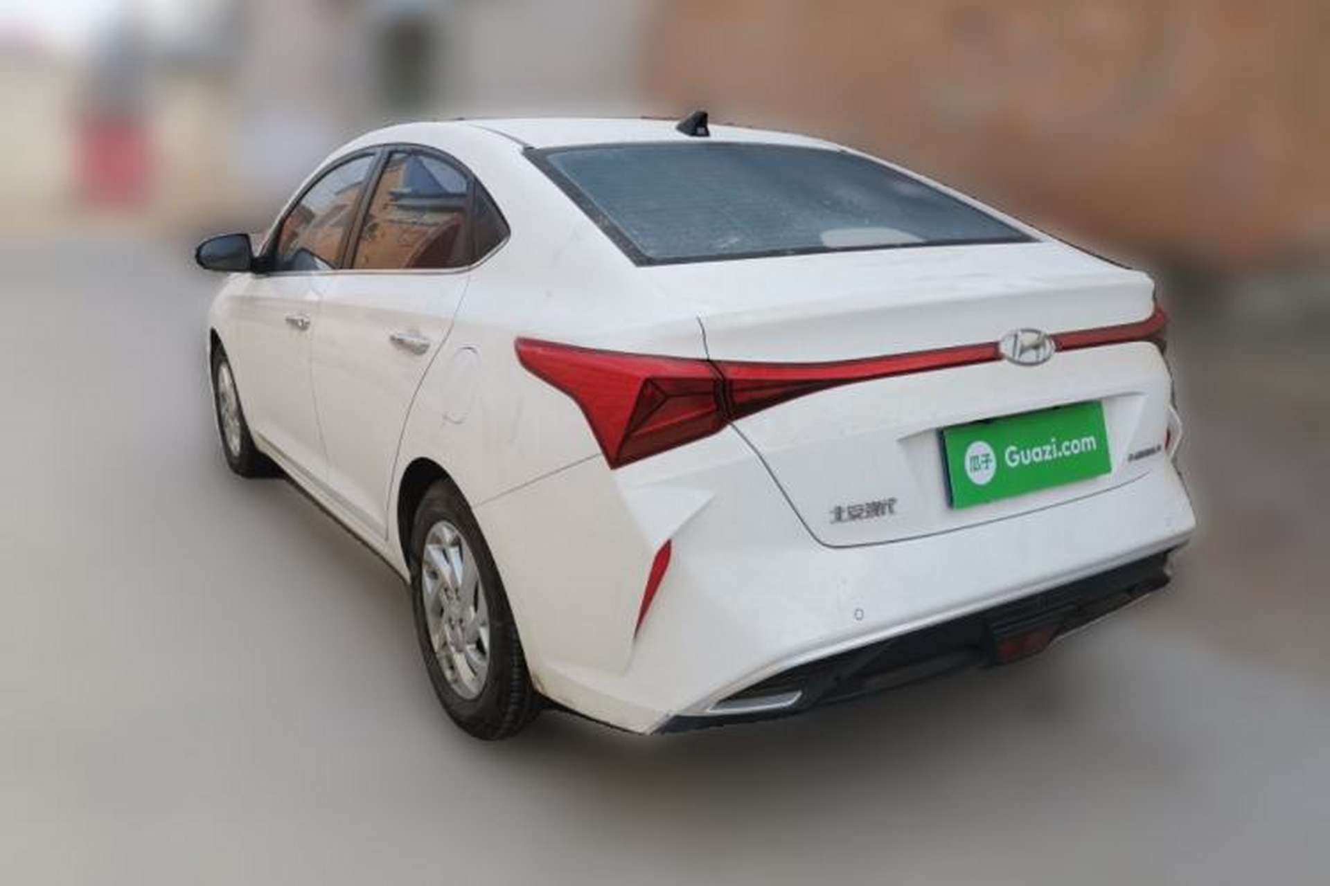 Подержанный Hyundai Verna (new generation) 2020 1.4L White 120399km MT ...