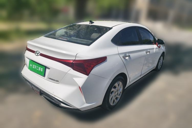Used Hyundai Verna (new generation) 2020 1.4L Manual GLS Cool Edition Rear Right 45 Deg
