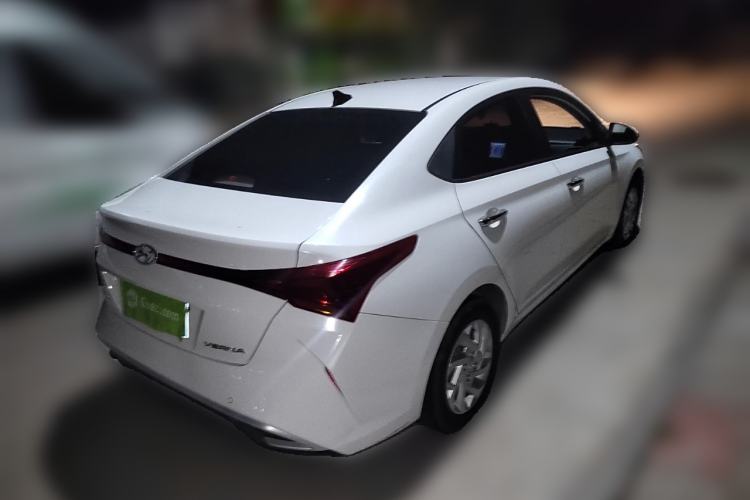 Used Hyundai Verna (new generation) 2020 1.4L Manual GLS Cool Edition Rear Right 45 Deg